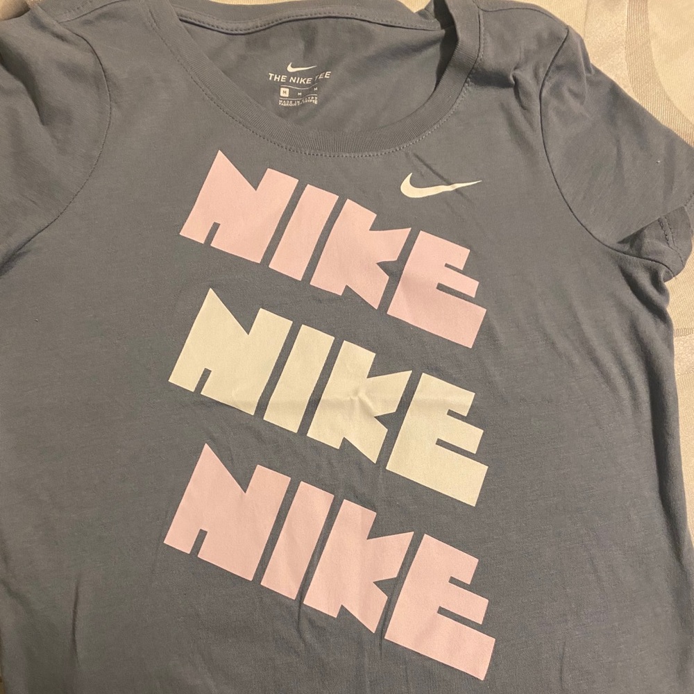 Girls Nike top
